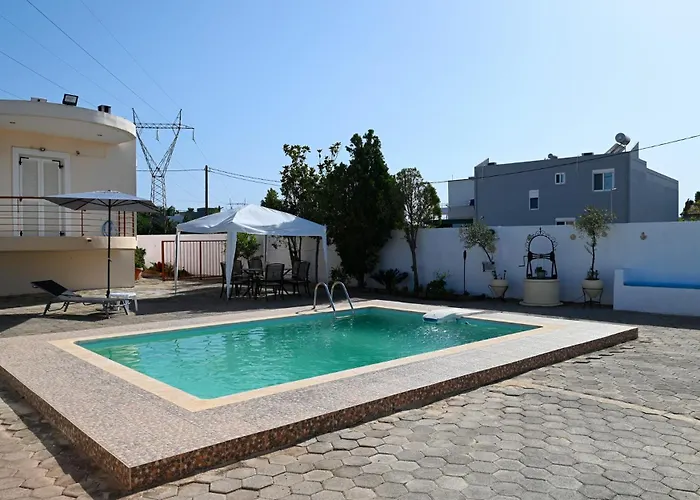 Oasis Lower Ground Floor Apartment